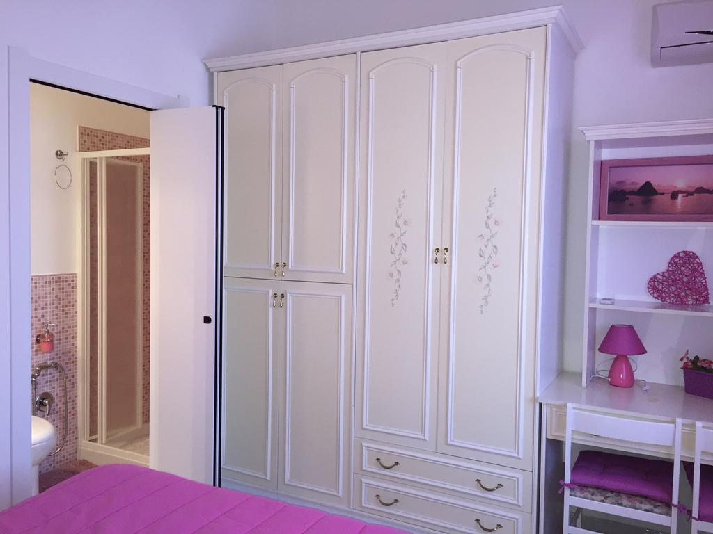 L'Aurora Viola Bed & Breakfast Carbonia Room photo