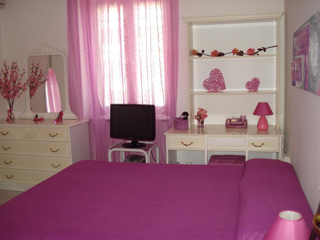 L'Aurora Viola Bed & Breakfast Carbonia Room photo