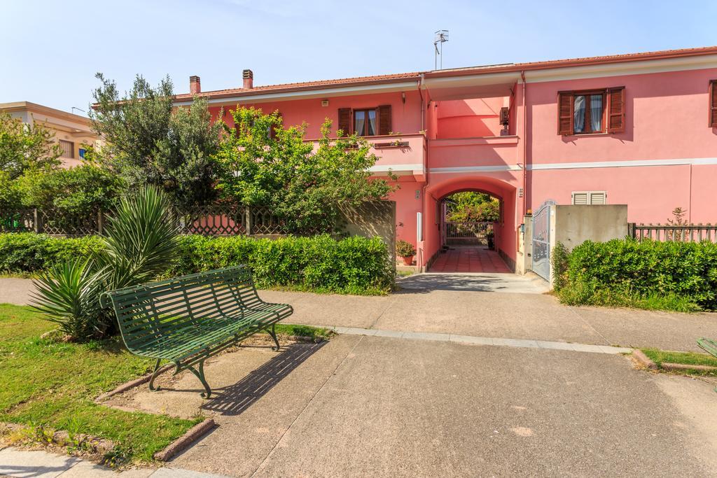 L'Aurora Viola Bed & Breakfast Carbonia Exterior photo