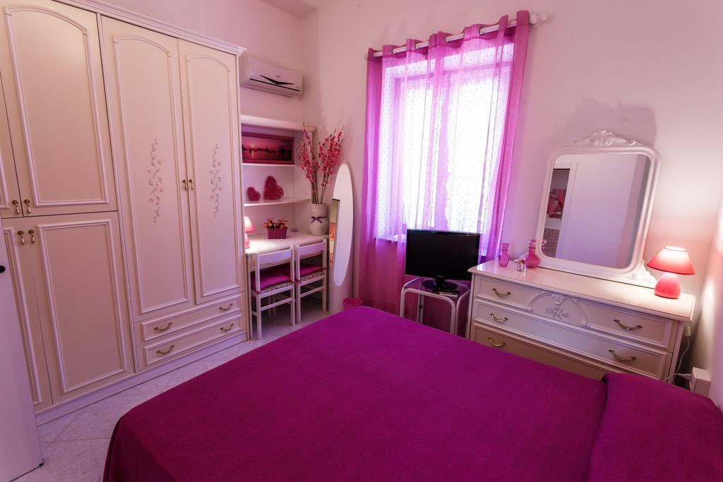 L'Aurora Viola Bed & Breakfast Carbonia Exterior photo