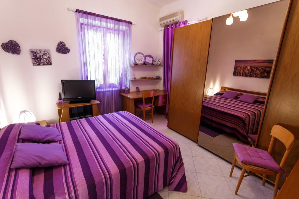 L'Aurora Viola Bed & Breakfast Carbonia Exterior photo